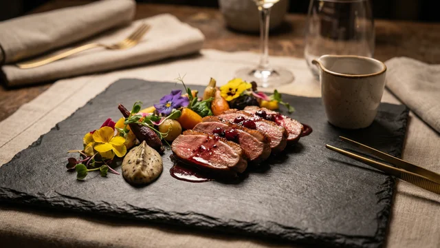 四虎热门视频 - 美食之旅